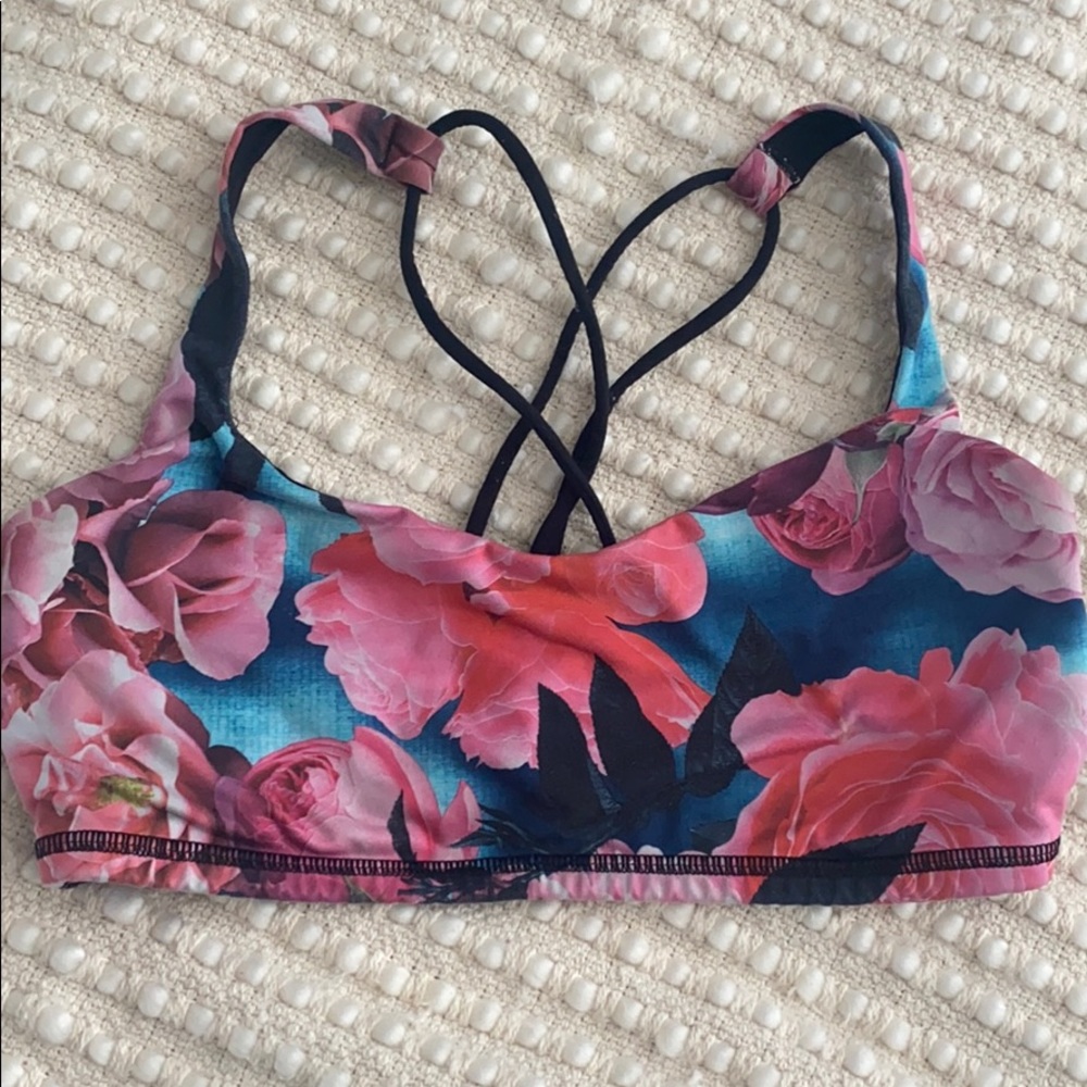 Lululemon free to be sports bra size 8
